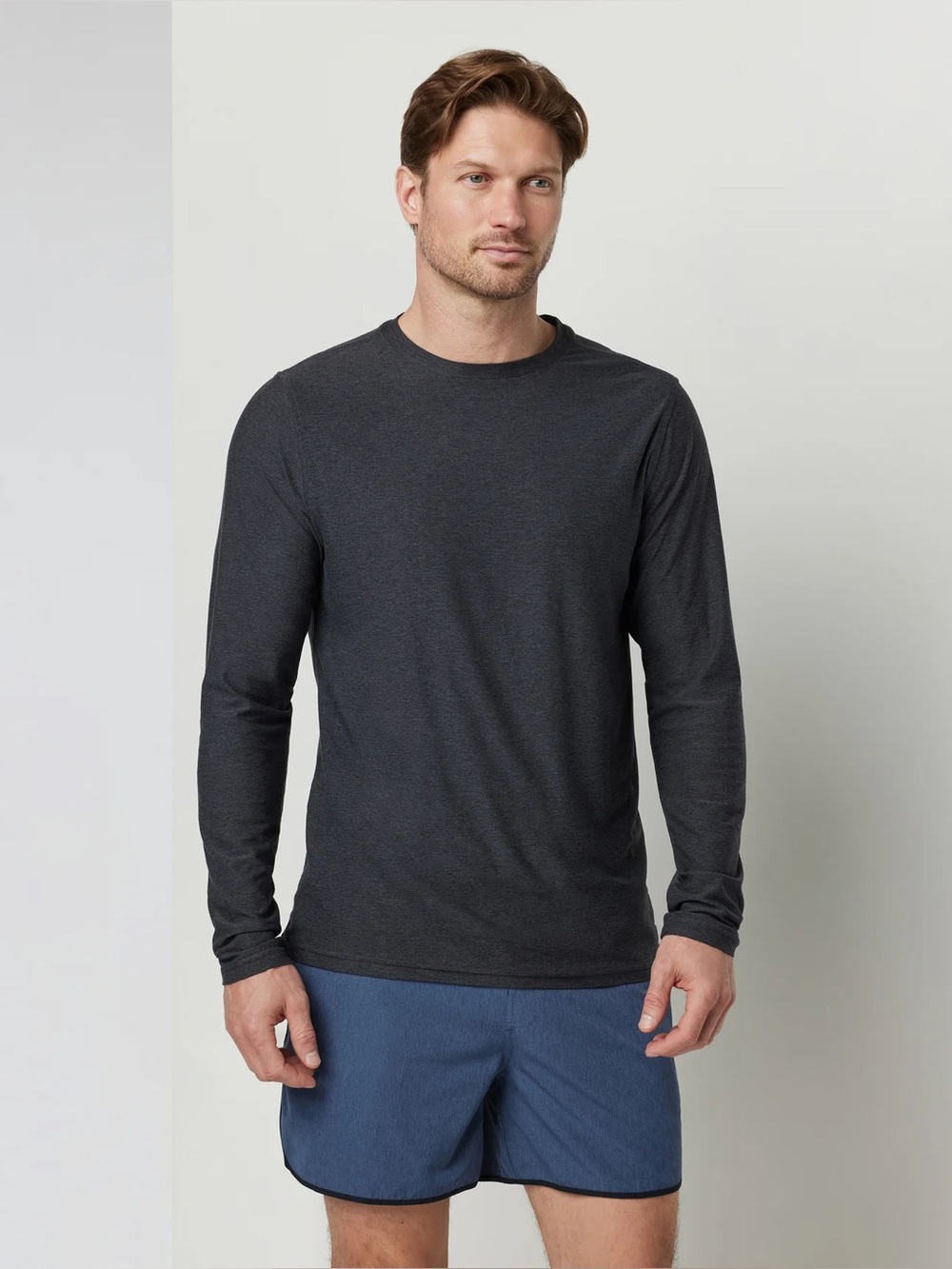 Vuori Long Sleeve Strato Tech Tee charcoal Heather Outdoor Workout Gym Large